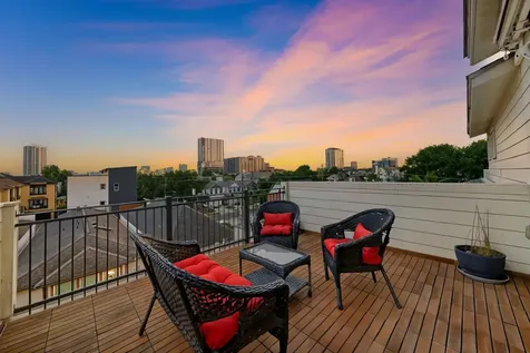 4915 Chenevert Street Houston TX 77004