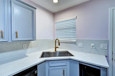 6 Oak Hollow Circle Cypress TX 77429