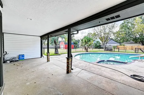 6 Oak Hollow Circle Cypress TX 77429