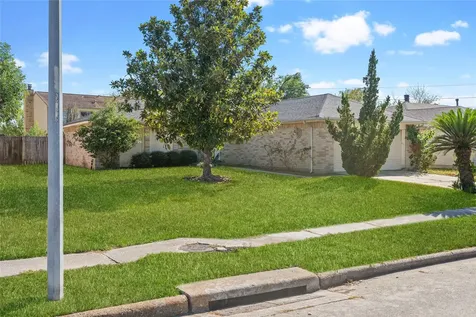 518 Northlawn Drive Houston TX 77073