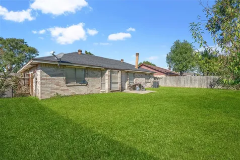 518 Northlawn Drive Houston TX 77073