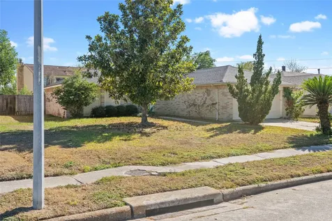 518 Northlawn Drive Houston TX 77073