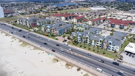 7000 Seawall Boulevard 813 Galveston TX 77551
