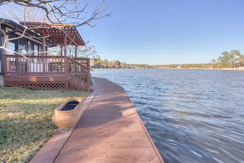 1511 W Lake Shores Circle Huntsville TX 77340