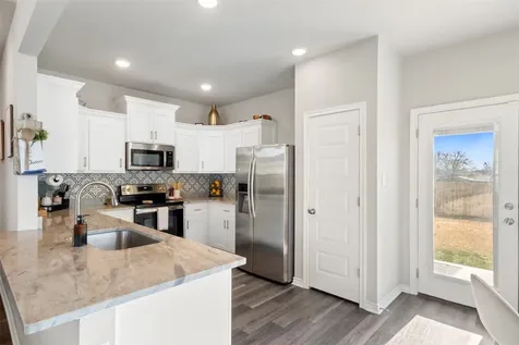 2506 Lightfoot Lane Bryan TX 77803