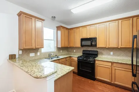 1424 W 24th Street Houston TX 77008