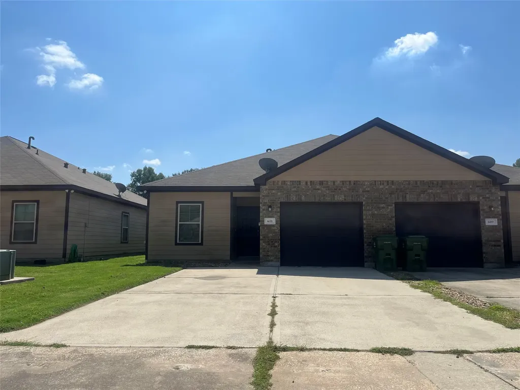 605 Rosewood Street Dayton TX 77535