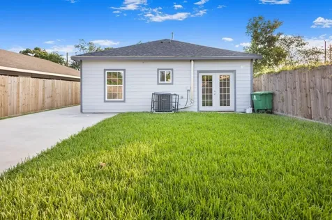 3234 Berry Street Houston TX 77004