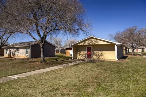 1200 E Frio Street Pearsall TX 78061