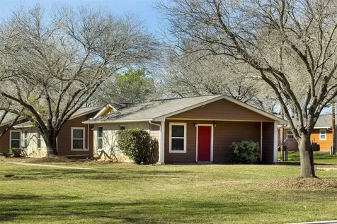 1200 E Frio Street Pearsall TX 78061