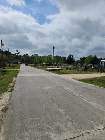 86 County Road 3541 Cleveland TX 77327