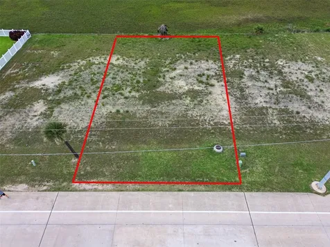 Lot 28 Tiki Drive Tiki Island TX 77554