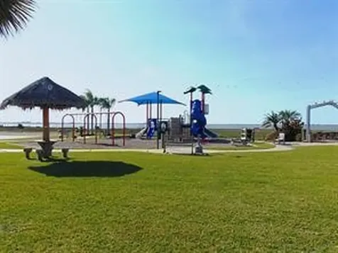 Lot 28 Tiki Drive Tiki Island TX 77554
