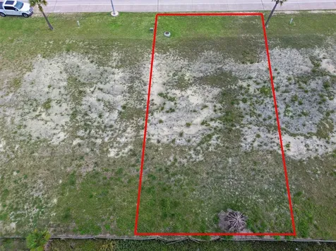 Lot 28 Tiki Drive Tiki Island TX 77554