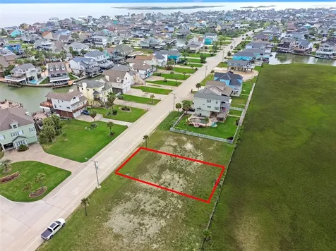 Lot 28 Tiki Drive Tiki Island TX 77554