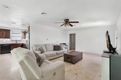 2543 Fountain View Street New Caney TX 77357
