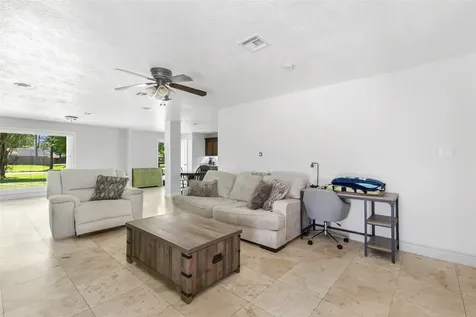 2543 Fountain View Street New Caney TX 77357