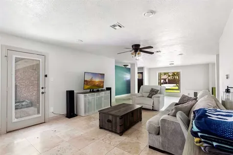 2543 Fountain View Street New Caney TX 77357