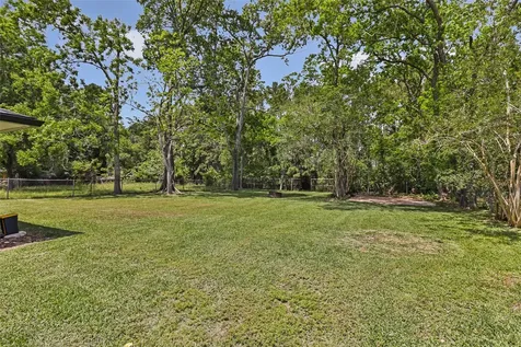 2543 Fountain View Street New Caney TX 77357