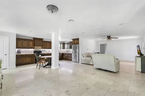 2543 Fountain View Street New Caney TX 77357