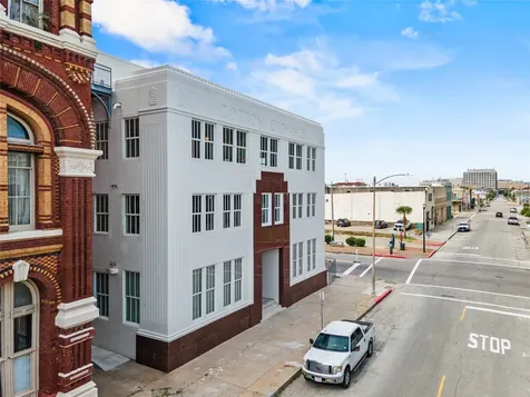 2102 Mechanic Street 102 Galveston TX 77550