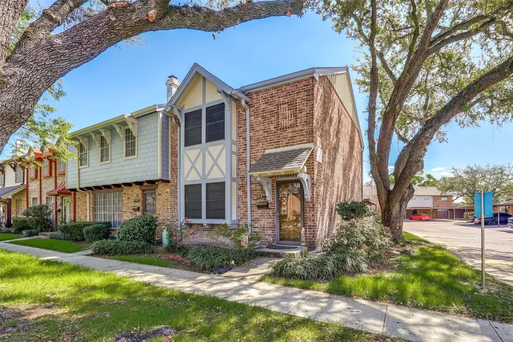 2200 Triway Lane 87 Houston TX 77043