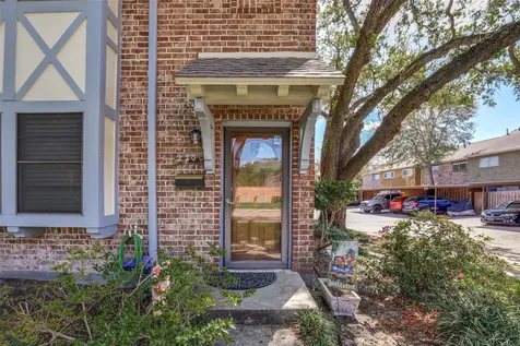 2200 Triway Lane 87 Houston TX 77043