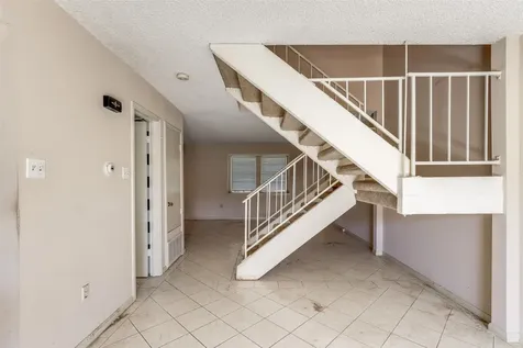 2200 Triway Lane 87 Houston TX 77043