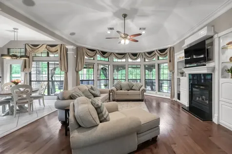 28 Stanford Court Montgomery TX 77356