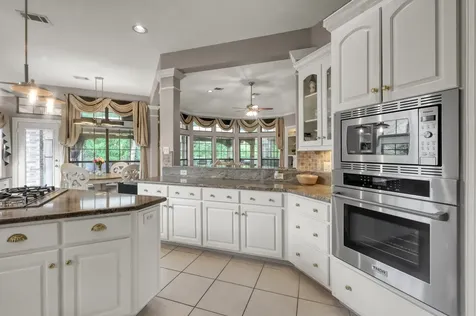 28 Stanford Court Montgomery TX 77356