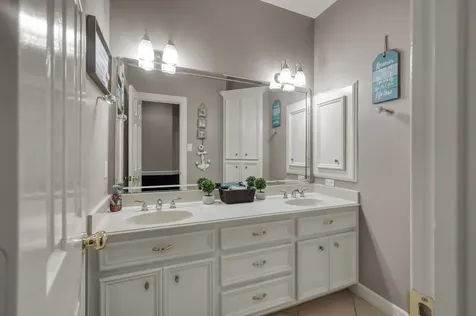 28 Stanford Court Montgomery TX 77356