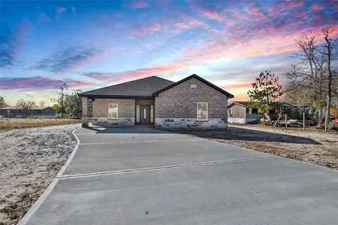 410 Road 7000 Cleveland TX 77327