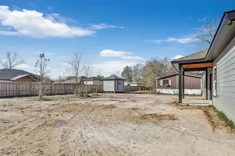 410 Road 7000 Cleveland TX 77327