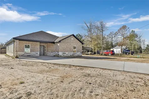 410 Road 7000 Cleveland TX 77327