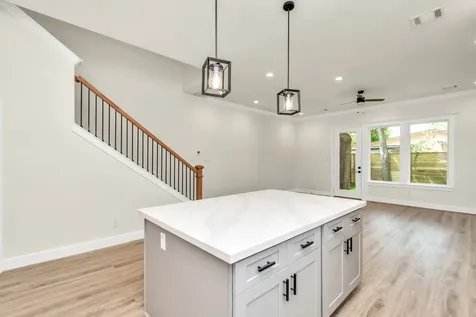 3511 Seabrook Street C Houston TX 77021