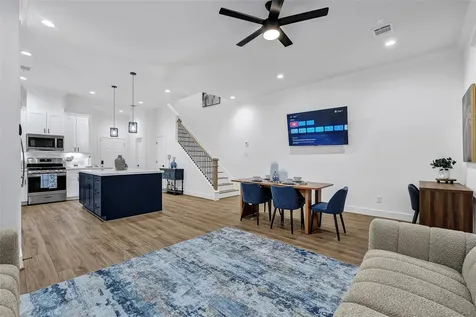 3511 Seabrook Street C Houston TX 77021