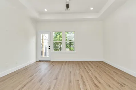 3511 Seabrook Street C Houston TX 77021