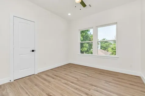 3511 Seabrook Street C Houston TX 77021