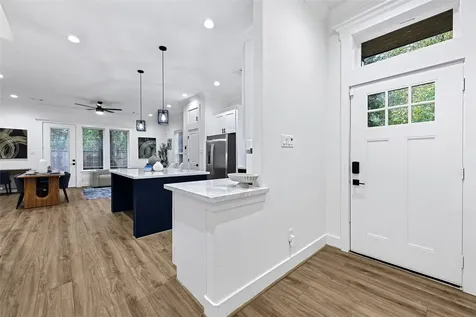 3511 Seabrook Street C Houston TX 77021