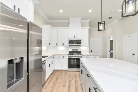 3511 Seabrook Street C Houston TX 77021