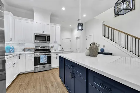 3511 Seabrook Street C Houston TX 77021