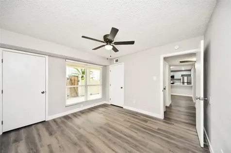 781 Country Place Drive 1017 Houston TX 77079