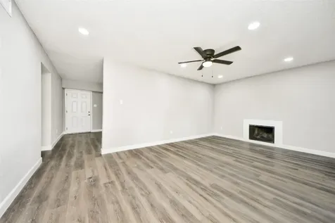 781 Country Place Drive 1017 Houston TX 77079