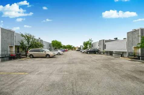 781 Country Place Drive 1017 Houston TX 77079