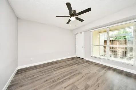 781 Country Place Drive 1017 Houston TX 77079