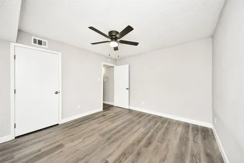 781 Country Place Drive 1017 Houston TX 77079