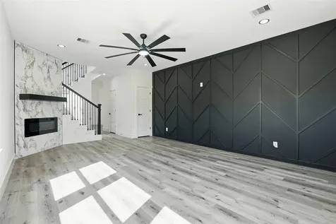 116 S 3rd Street La Porte TX 77571