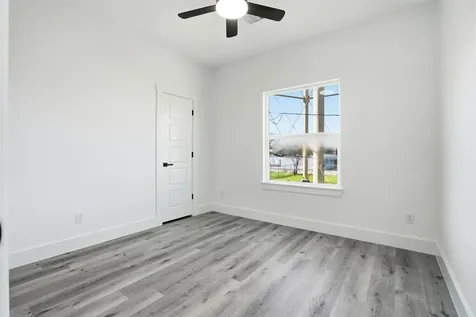 116 S 3rd Street La Porte TX 77571