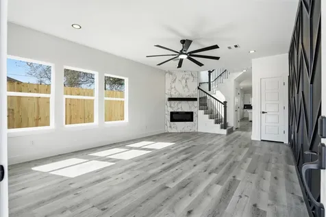 116 S 3rd Street La Porte TX 77571