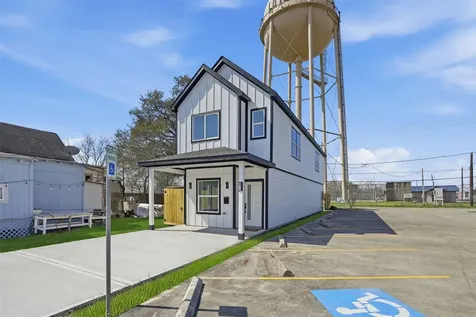 116 S 3rd Street La Porte TX 77571